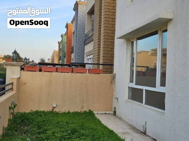 بيت للايجار بمساحة 200م