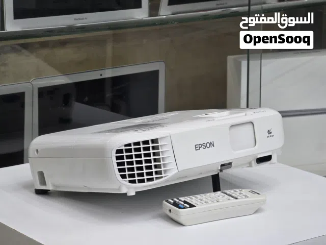 EPSON EB-X05 projector بروجكتر