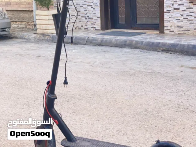 السلام عليكم سكوتر شاومي استعمال تلاته ايام فقط شبه جديد بالشحن متاعه للبيع