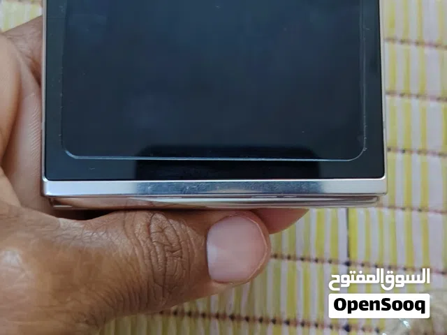 للبيع سامسونج زد فليب 5 ذاكره 256 رام 8 الهاتف الحمدلله كالجديد