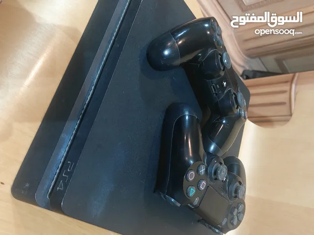 PS4 1TB with 2 original controllers with FIFA 23 Acc. and Fortnite Acc.
