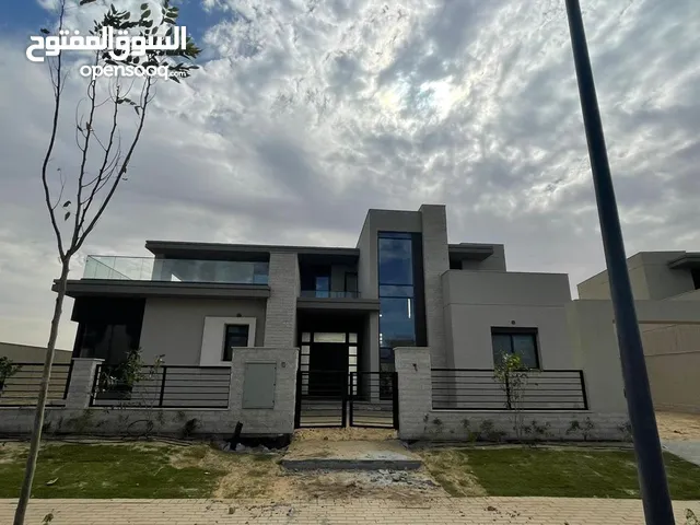 348 m2 4 Bedrooms Villa for Sale in Giza Sheikh Zayed