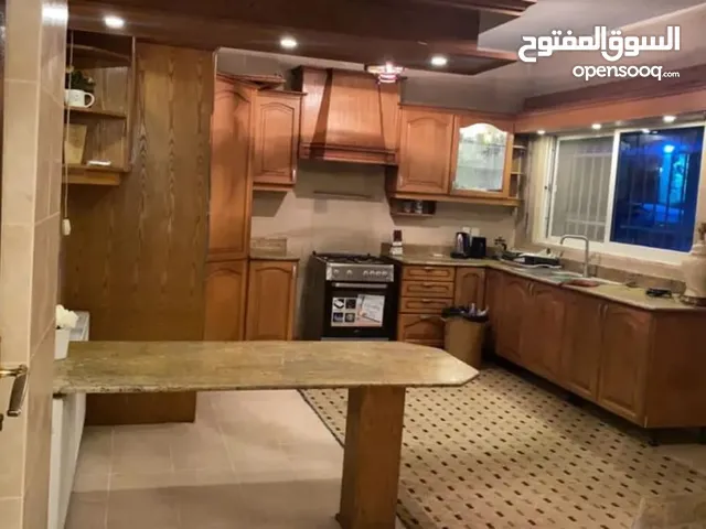 750 m2 More than 6 bedrooms Villa for Rent in Amman Shafa Badran