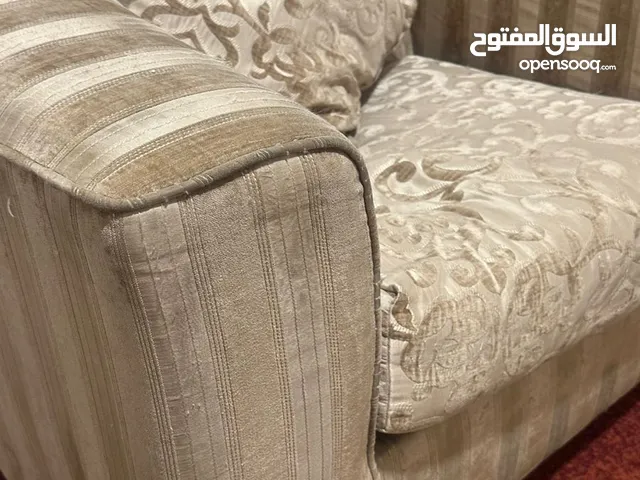 كنبايات صالون بحاله جديدة