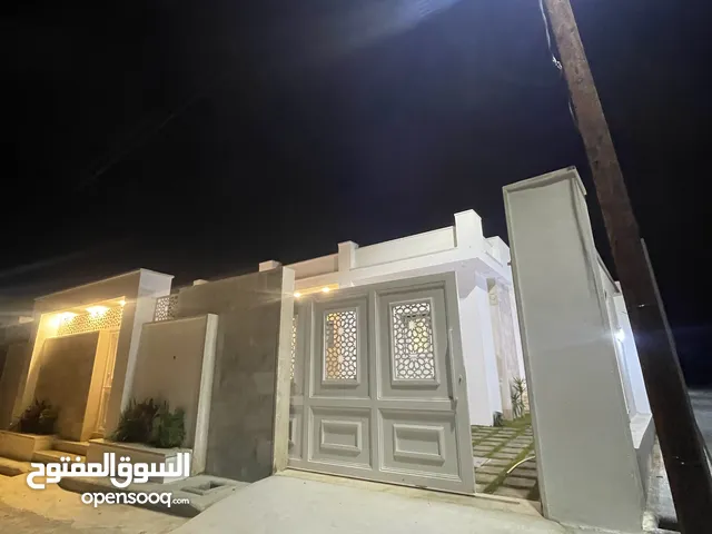 125 m2 2 Bedrooms Townhouse for Sale in Tripoli Tajura