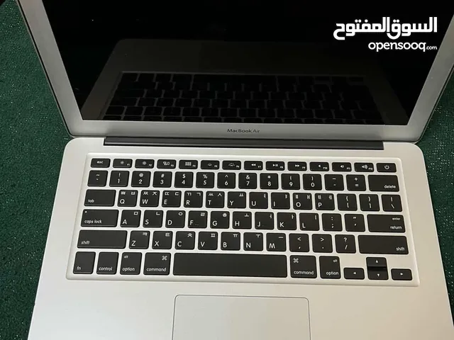 Macbook Air 2017مستعمل بحاله ممتازه ونظيف جدا عليه نظامين الماك و الويندوز