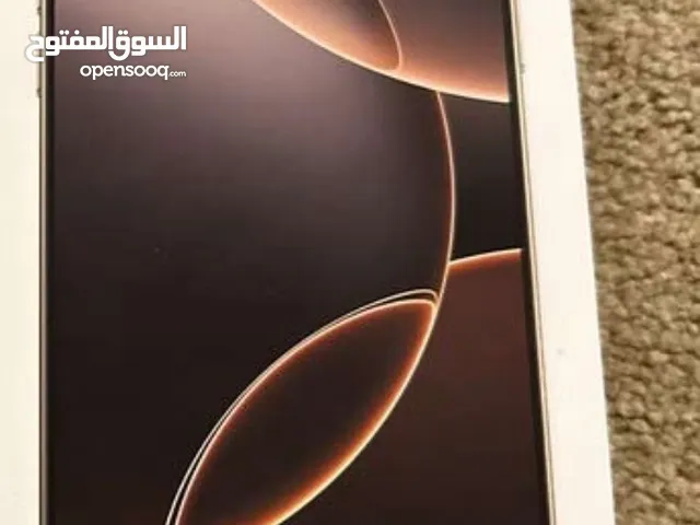 ايفون اللون الجديد