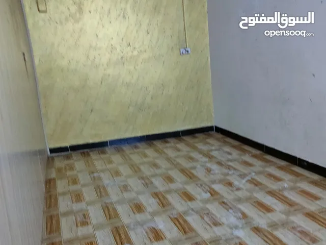 مشتمل الايجار في منطقة الجبيله البصره قرب مرقد ظاهر ابن علي