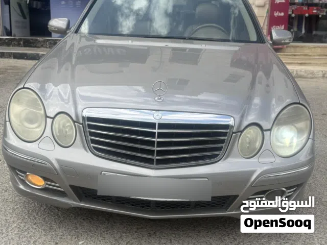 2009 مرسيدس بنز الفئة-E E 200