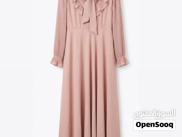 فستان لون وردي طويل مستعمل لبسة وحدة