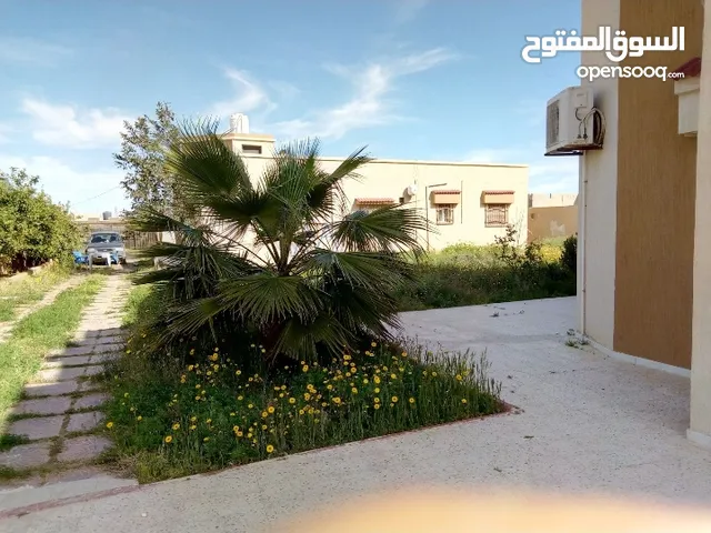 160 m2 More than 6 bedrooms Townhouse for Sale in Tripoli Wild Life Rd