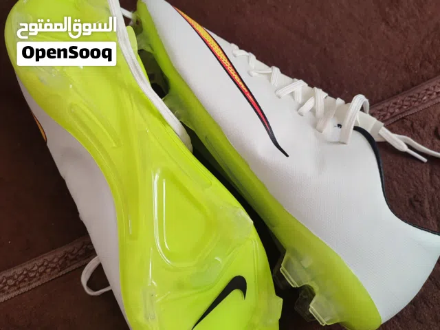 Football shoes nike Mercurial CR7 size 43 aveilebel