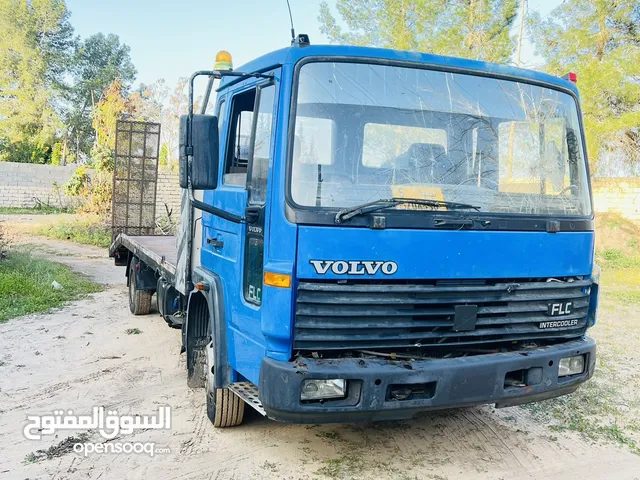 Auto Transporter Volvo 2005 in Zawiya