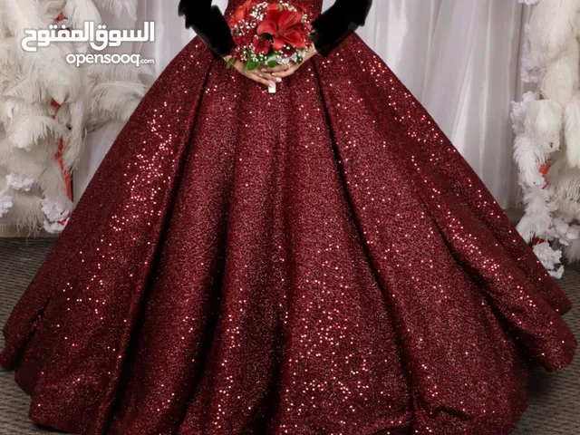 فستان خطبة مميز للبيع لون خمري