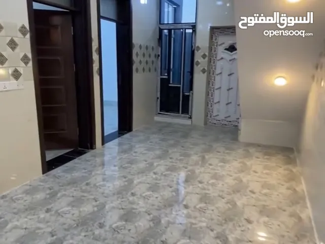 70 m2 2 Bedrooms Townhouse for Sale in Baghdad Hor Rajab