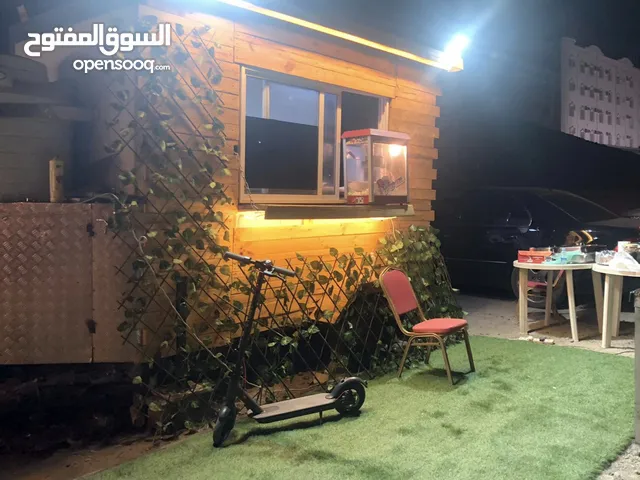 فرصة للاستثمار في صلالة كرفان عربة Food Truck مع المعدات والاجهزة