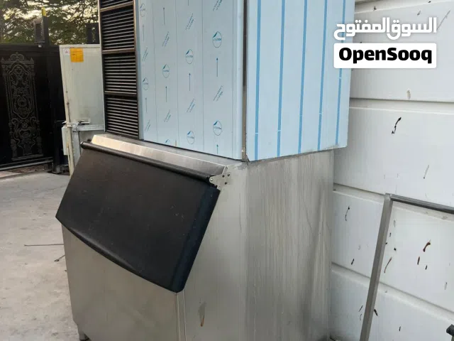 ماكنة صنع ثلج صناعية