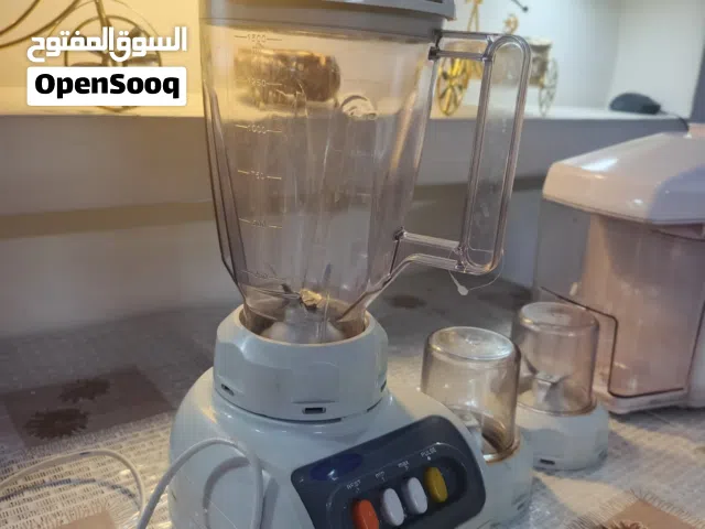 خلاط كهربائي مع معصاره