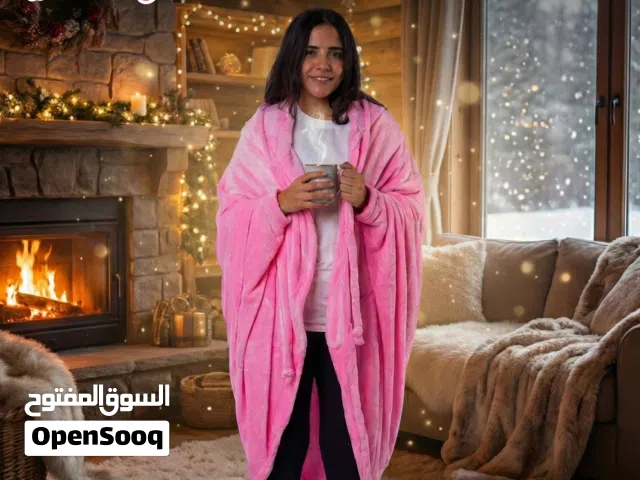 بطانية قابلة للارتداء وكفرات للأطقم ومخدات فايبر