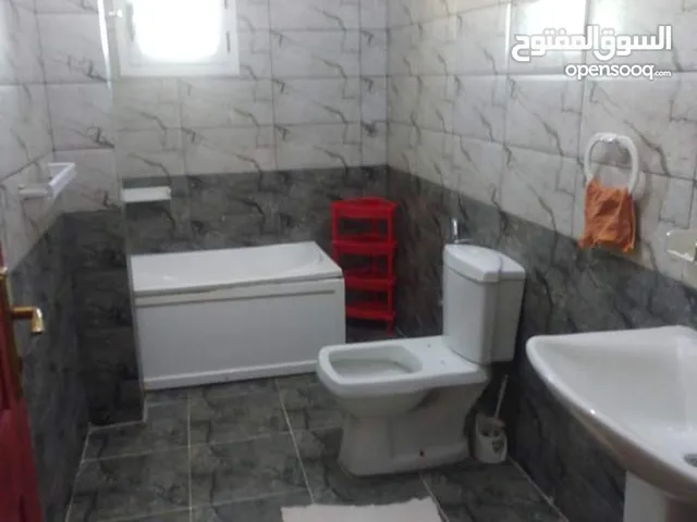 220 m2 4 Bedrooms Apartments for Rent in Benghazi Al-Hai Al-Jamei