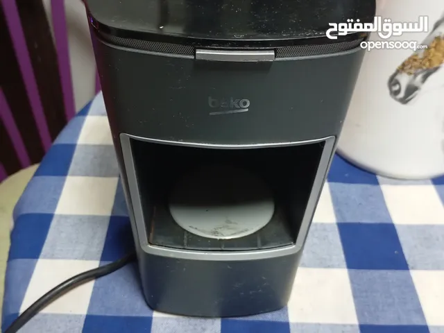 سخانات تقديم وصناعات قهوه ومطارات زجاجيه للقهوه والشاي اغراض جديده استعمال بصيط البيع لدواعي السفر