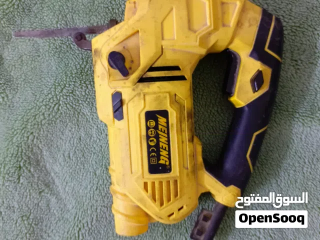 منشار كهربائي بـ6 سرعات مع ضوء ليزر استعمال 5 مرات