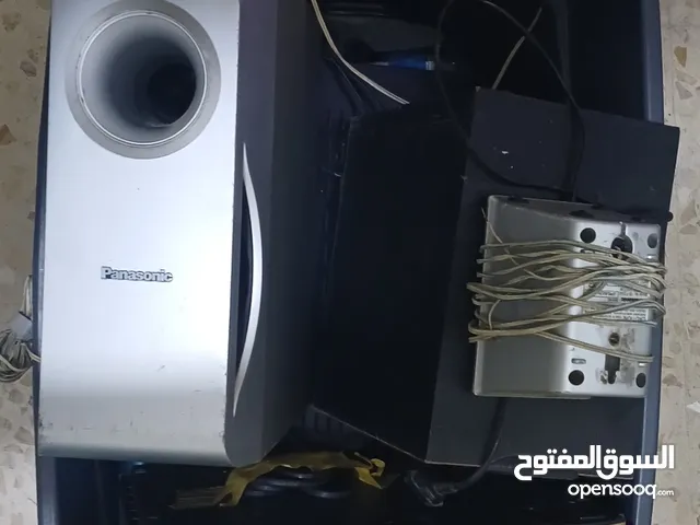 أجهزة مشغلات dvd 3d و كاسيت cassette و شاشة كمبيوتر و كاميرات و سماعتين و مستعمل للبيع اربد