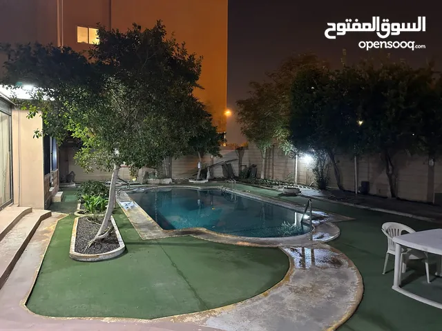 0 m2 5 Bedrooms Villa for Sale in Muharraq Arad