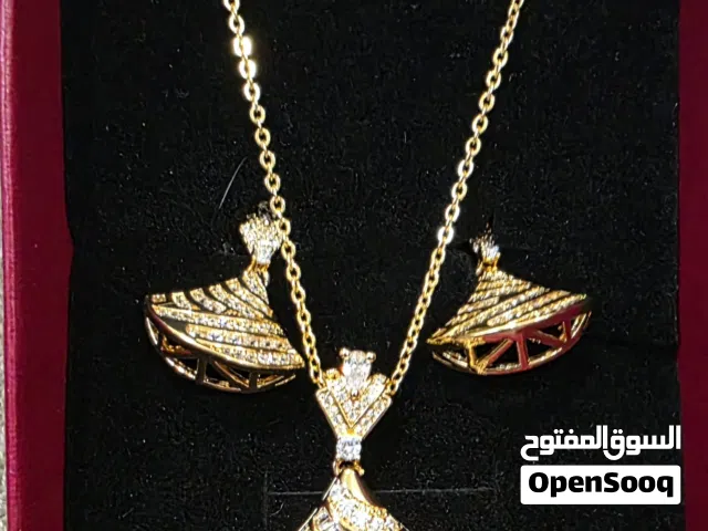 سلاسل مع حلق