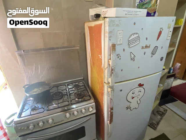 غاز وثلاجة للبيع
