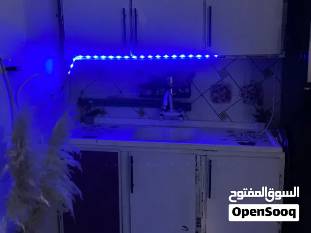 سنك للبيع شوية بي شغلات بسيطة