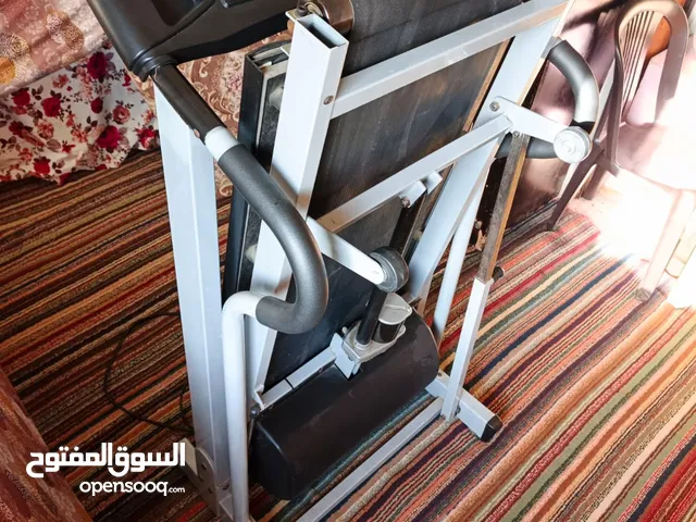 للبيع جهاز جري مشي ترميدل ممتاز شغال يحمل وزن 160 لايوجد فيه أي اعطال