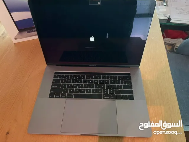 MacBook Pro (15-inch 2016)  i7 16GB 1TB SSD