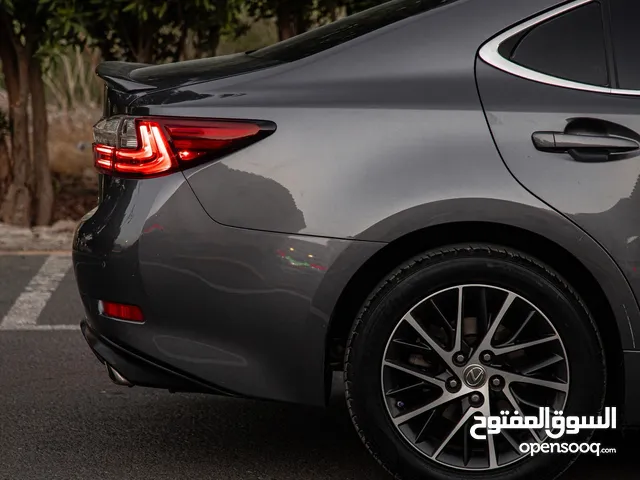بيع مركبه من نوع لكسزES350