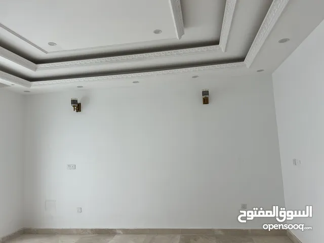 سلام عليكم يوجد كادر صباقين درجه والله سحبات فلين
