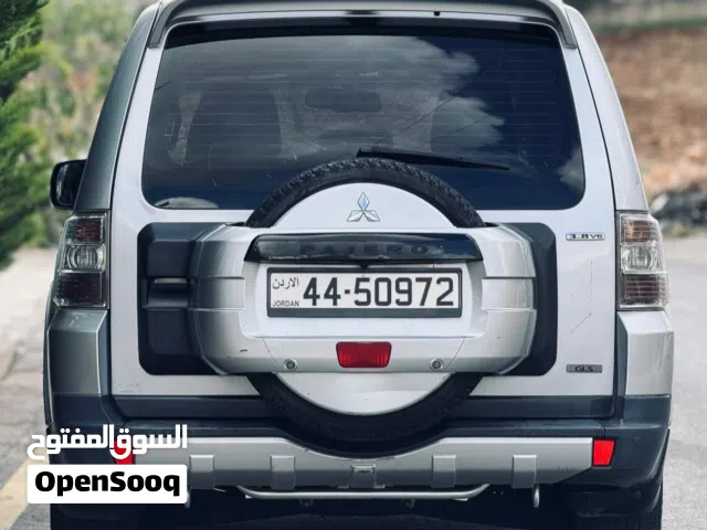 2008 ميتسوبيشي باجيرو GLS