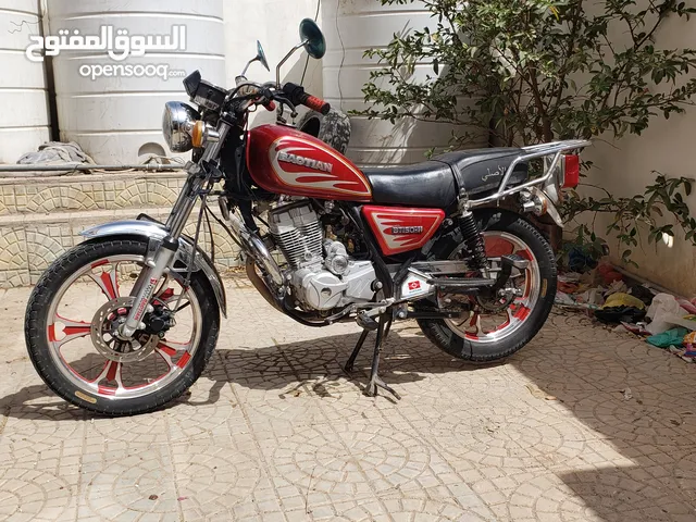 دراجة ناريه بوتن 2008 / 150 سي سي نظيف كرت