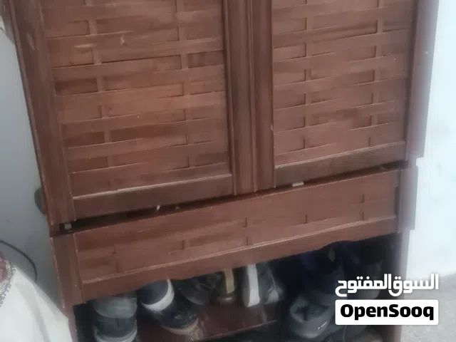 حاملة أحذية عملية بحالة جيدة – بسعر 5 دنانير فقط