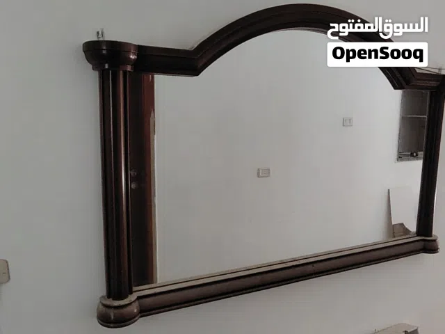 مريا حائطيه كما موضح في صورة
