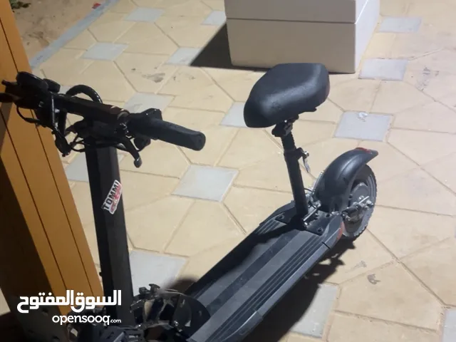 سكوتر كروني e-10 مصبوغ اسود