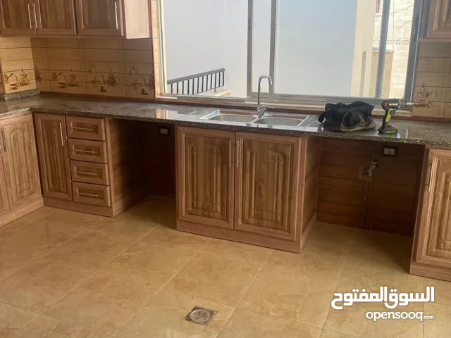 330 m2 More than 6 bedrooms Apartments for Sale in Amman Jabal Al Zohor