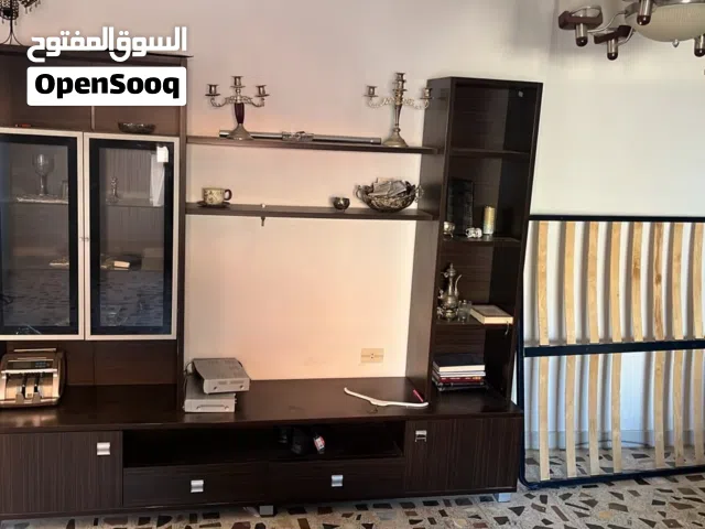 مكتبة كاملة