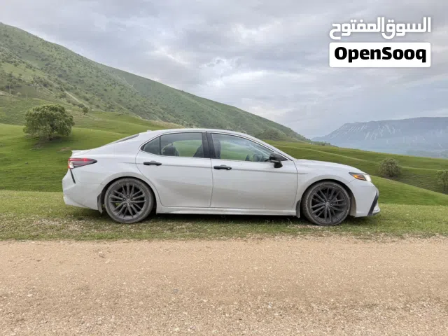 2022 تويوتا كامري E HEV