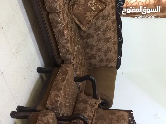 طقم كنب تسع مقاعد