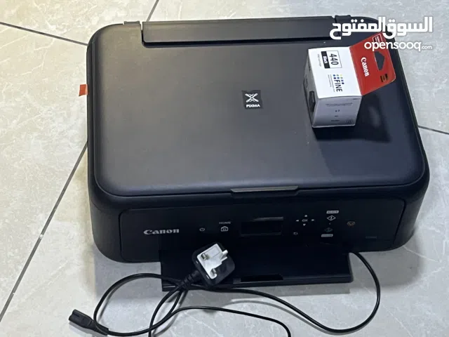 Printer with free cartridge