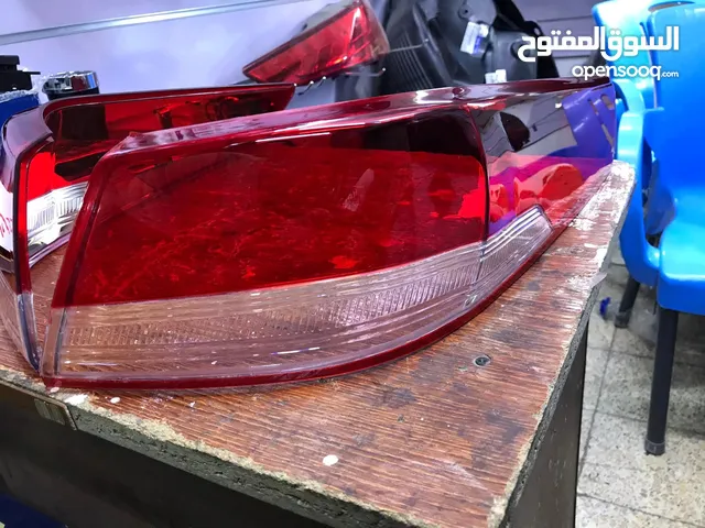 عندي جامة مال بك لايت جهة اليمنه مال صدر ترهم من موديل 16 لل20