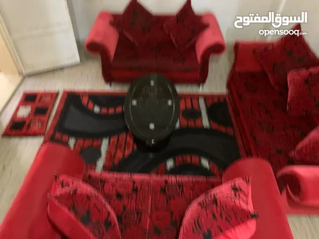 صالون وفرشة وثريا وستارة