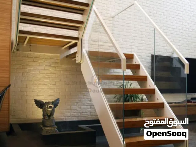 مطلوب سلم خشبي خشب احمر للبيع