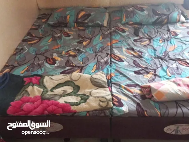 سرير للبيع في بهلاء ولا يوجد توصيل