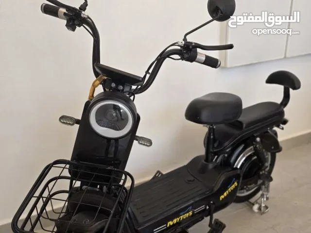 سكوتر كهربائي سرعته 65 السعر 115 وقابل للتفواض القرنتي معاه مستمل اشهر بسيطه